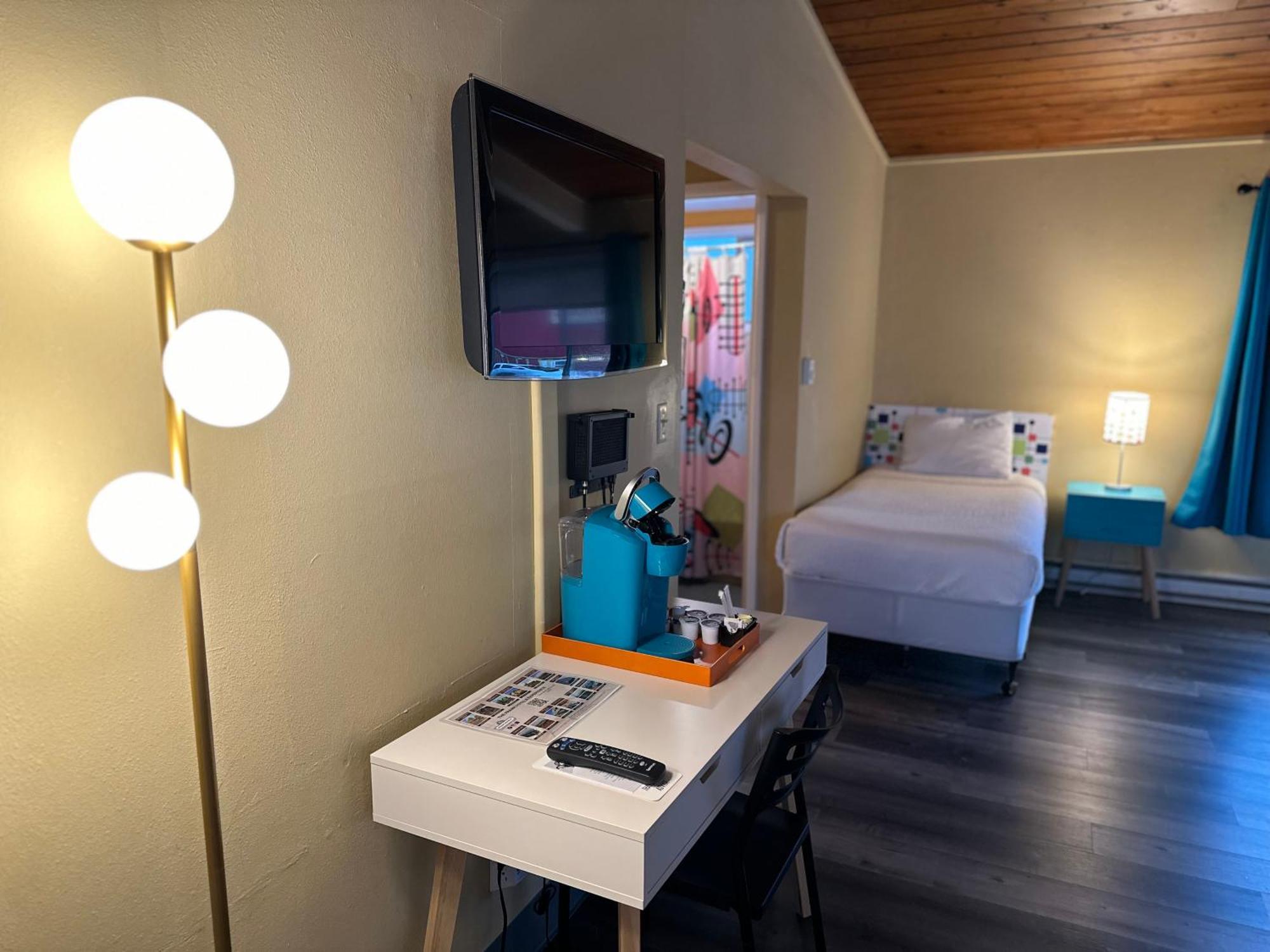 Atomic Motel Астория Номер фото