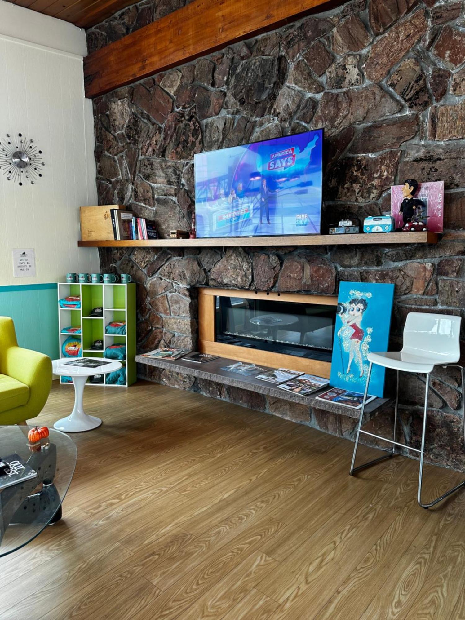 Atomic Motel Астория Экстерьер фото